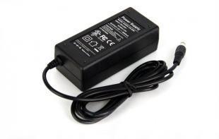如何選擇可靠的12V2A英規(guī)電源適配器供應(yīng)商？附廠家報(bào)價(jià)參考